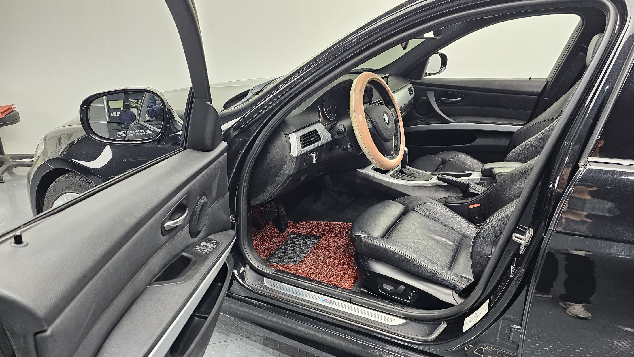 BMW 3-SERIES E90 2011