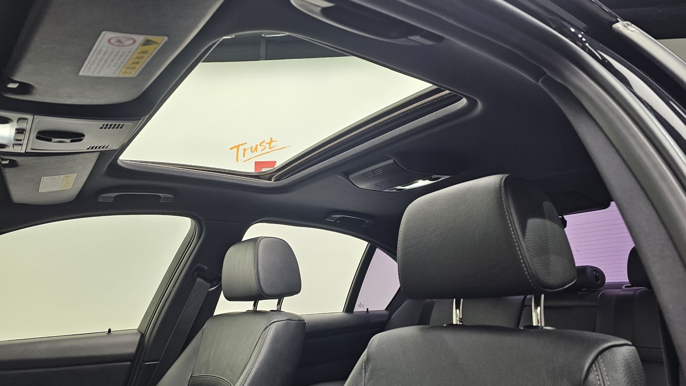 BMW 3-SERIES E90 2011
