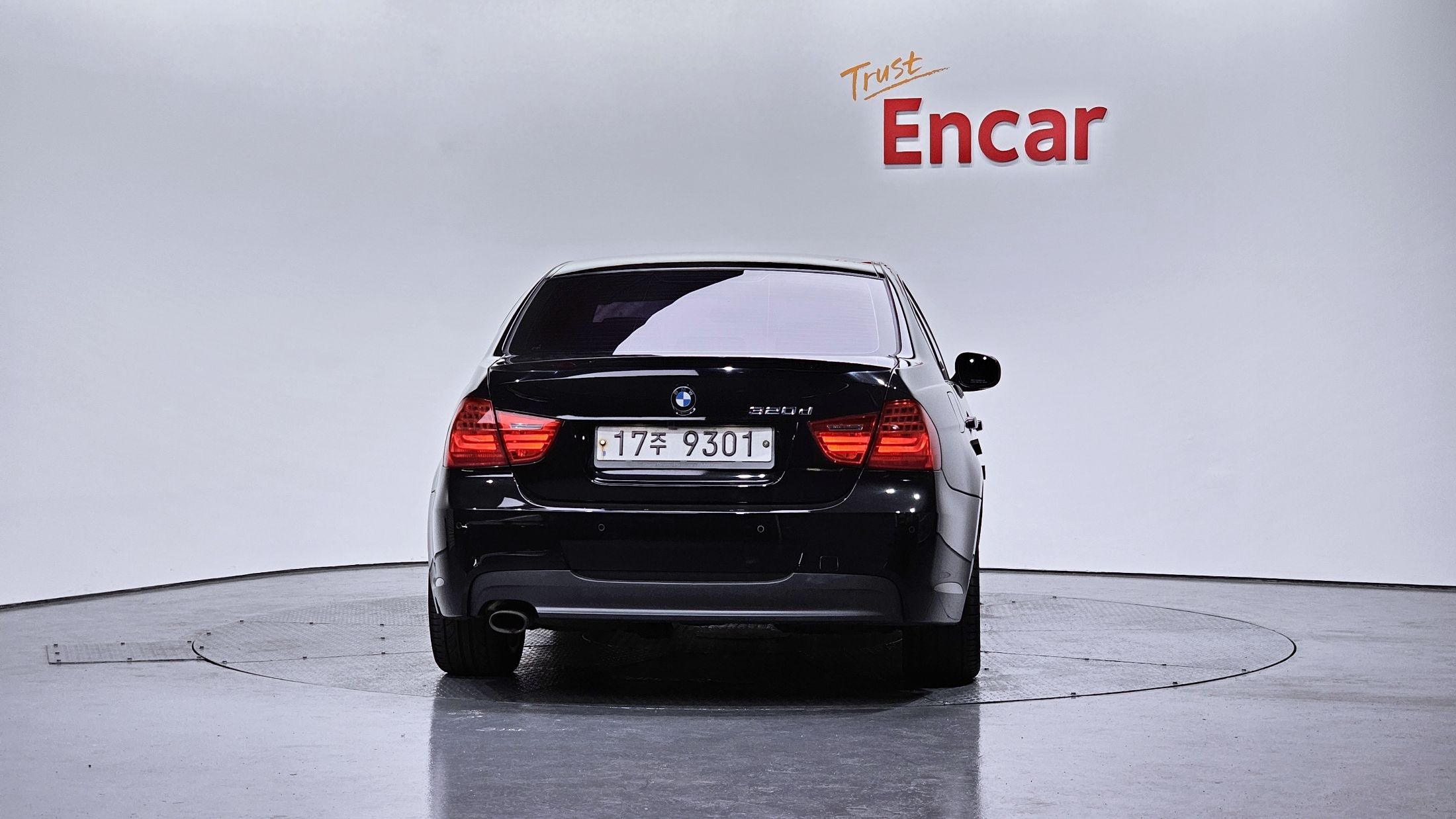 BMW 3-SERIES E90 2011