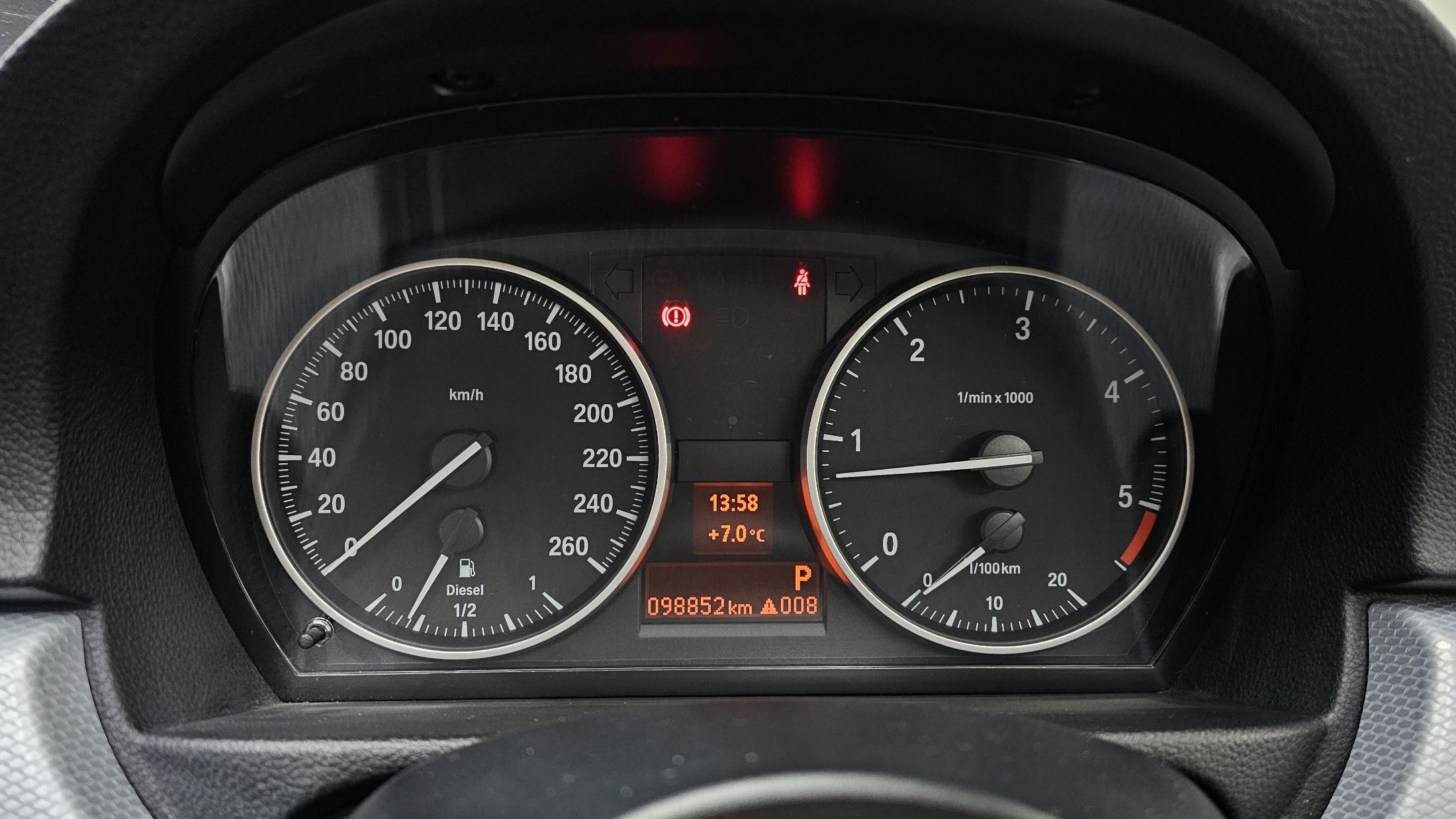 BMW 3-SERIES E90 2011