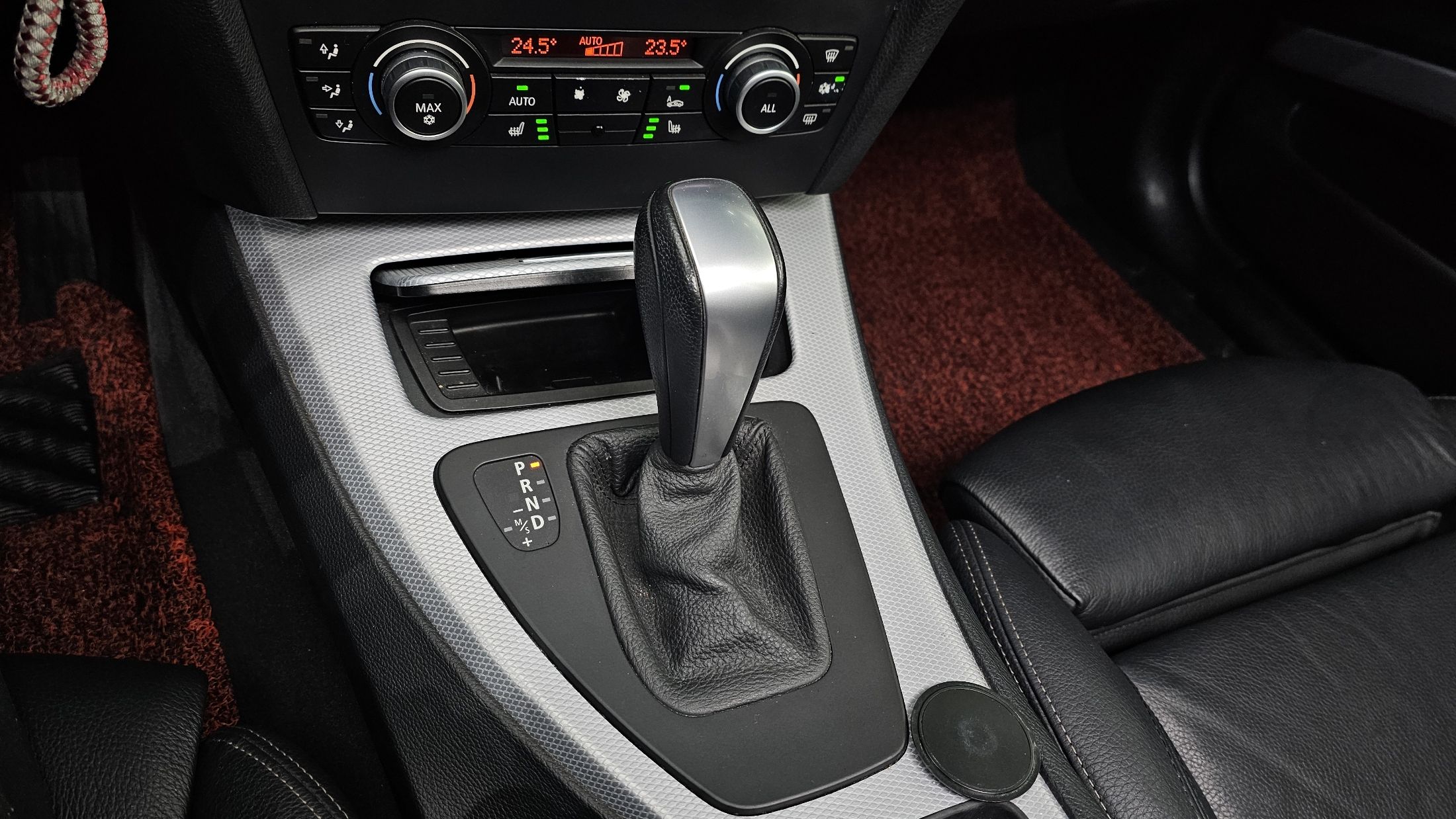 BMW 3-SERIES E90 2011
