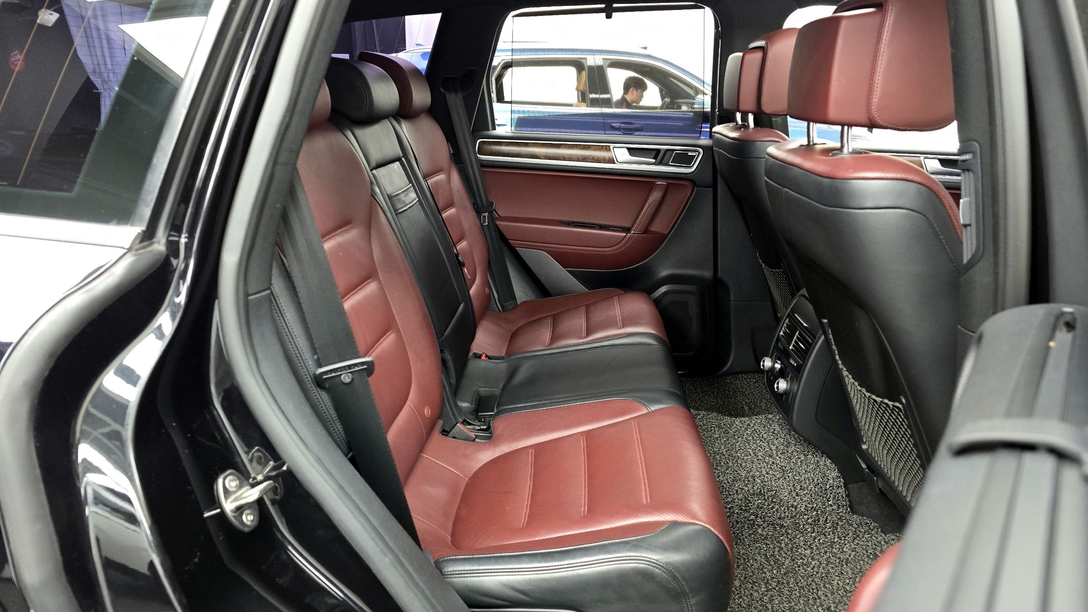 VOLKSWAGEN TOUAREG 2015