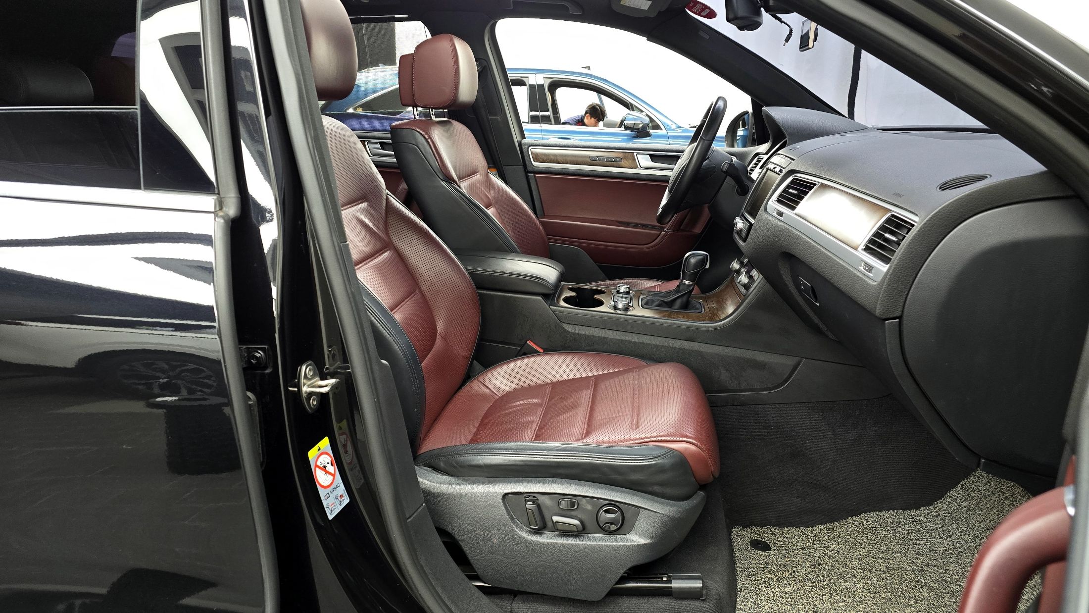 VOLKSWAGEN TOUAREG 2015