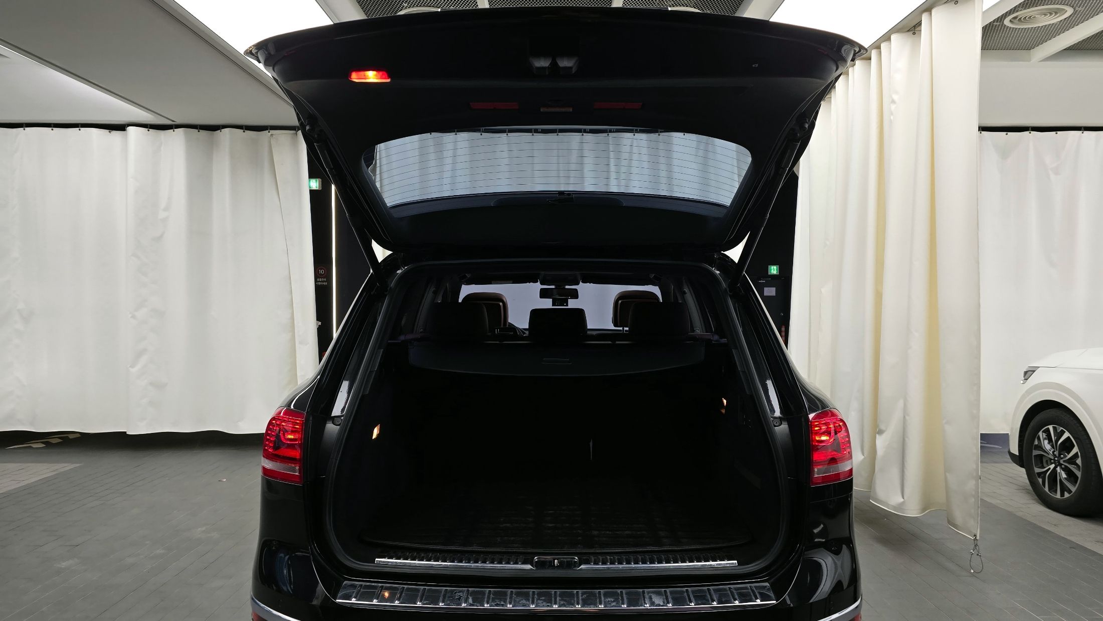 VOLKSWAGEN TOUAREG 2015