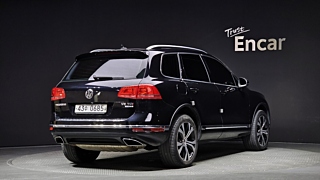 VOLKSWAGEN TOUAREG 2015