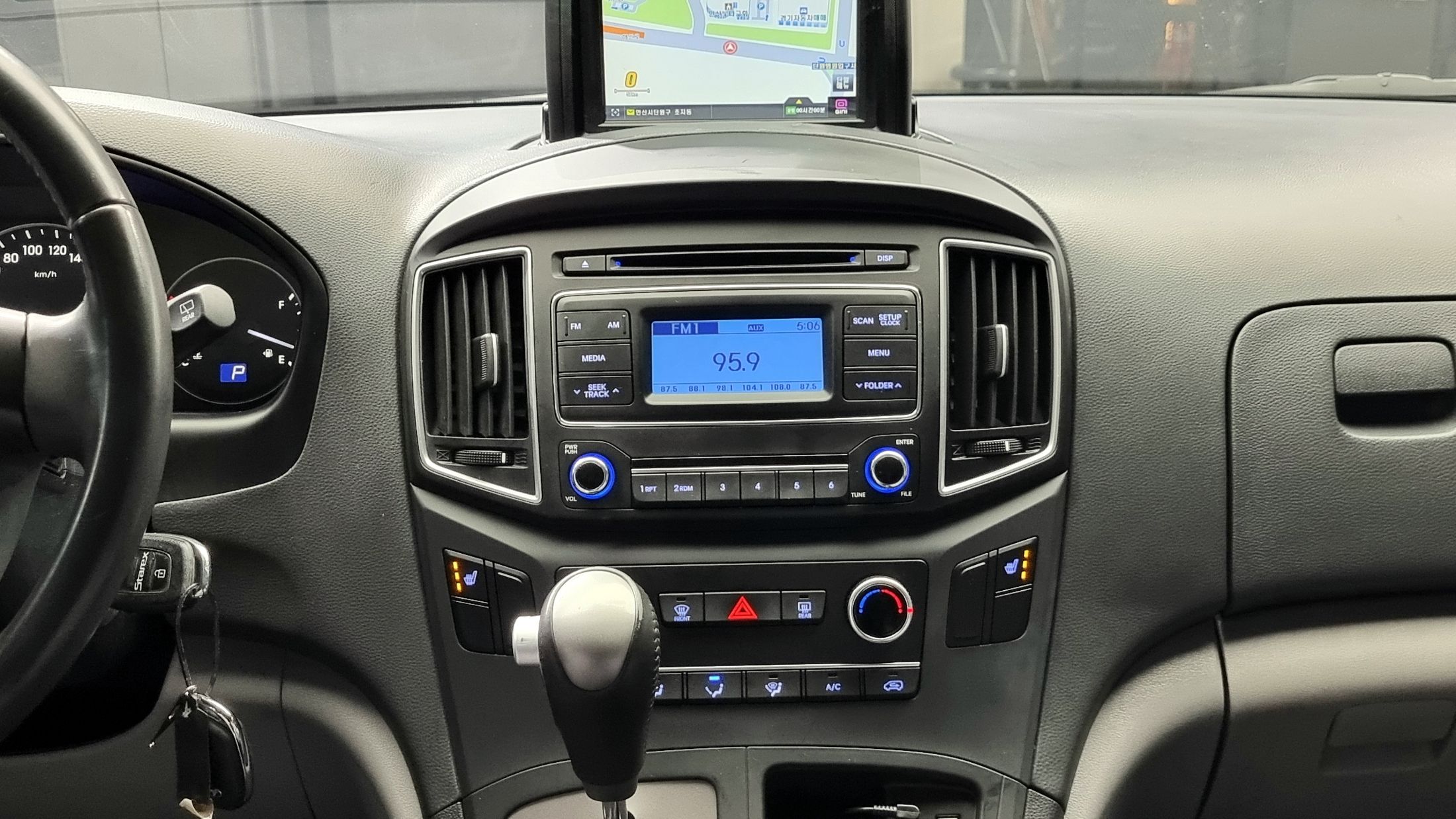 HYUNDAI STAREX GRAND 2019