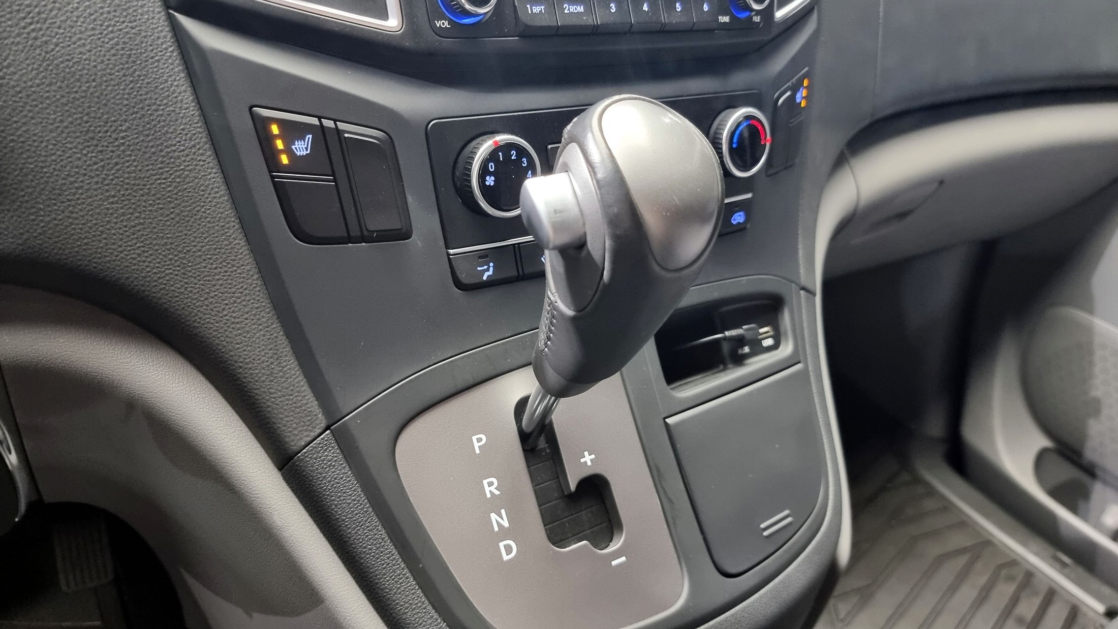 HYUNDAI STAREX GRAND 2019