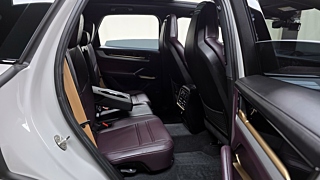 PORSCHE CAYENNE PO536 2024