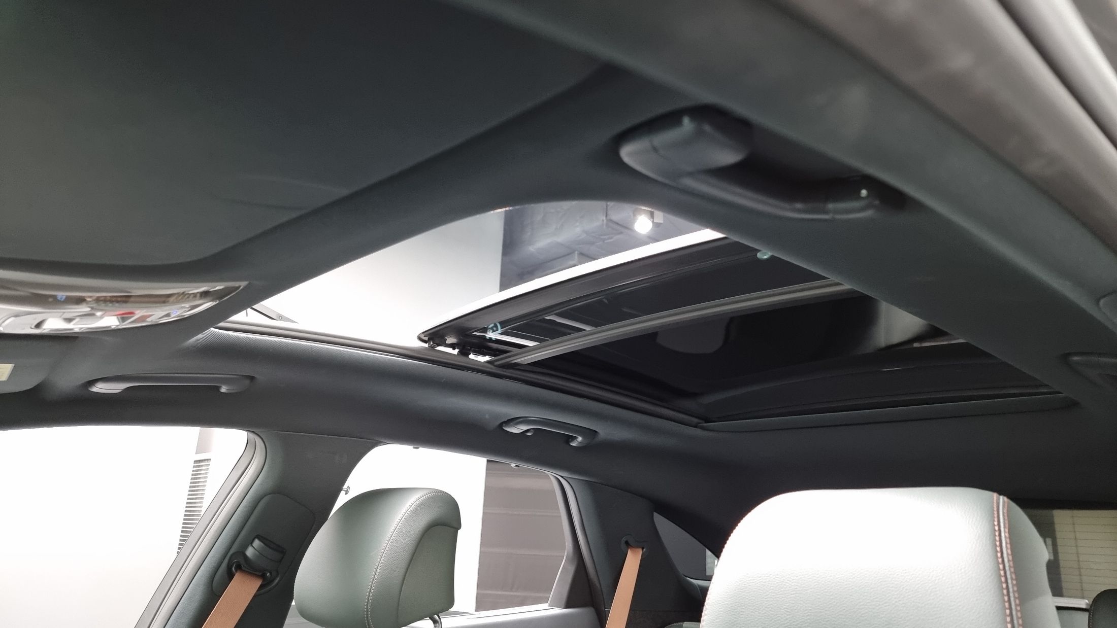 GENESIS GV70 2023