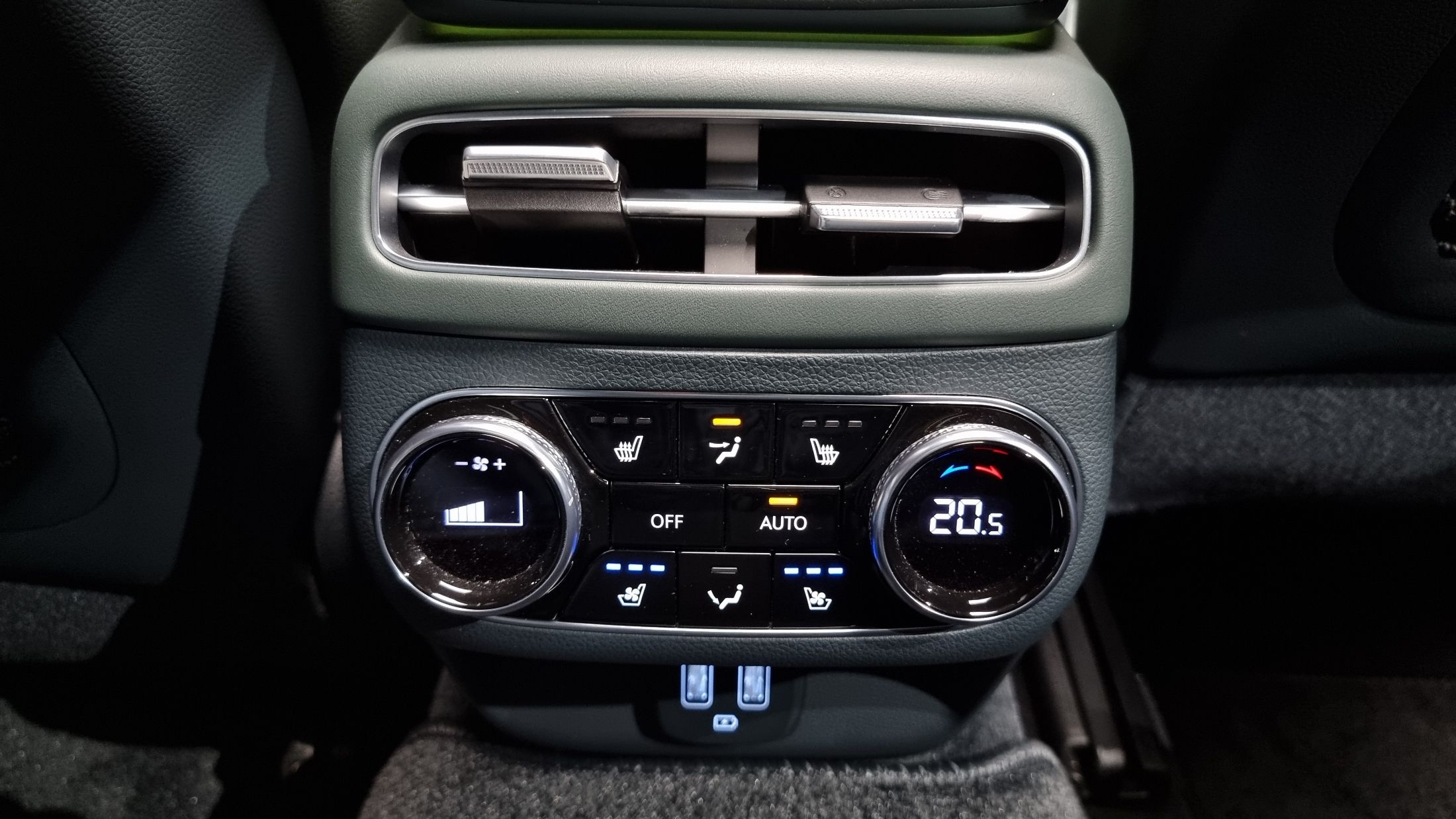 GENESIS GV70 2023