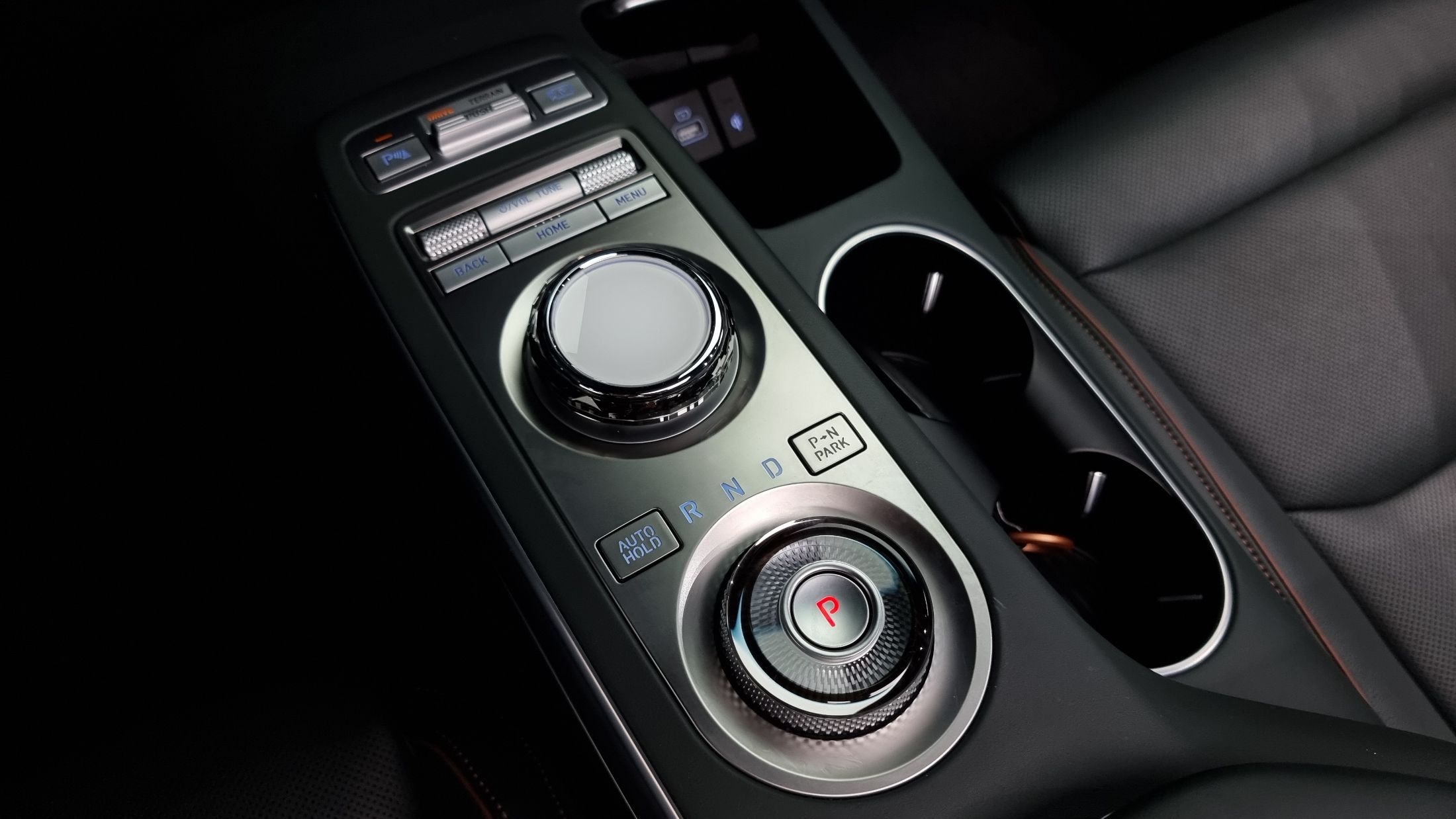 GENESIS GV70 2023