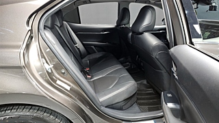 TOYOTA CAMRY XV70 2018