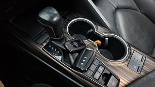 TOYOTA CAMRY XV70 2018