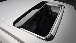 TOYOTA CAMRY XV70 2021