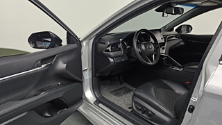 TOYOTA CAMRY XV70 2021