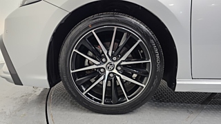 TOYOTA CAMRY XV70 2021