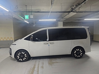 HYUNDAI STARIA 2025