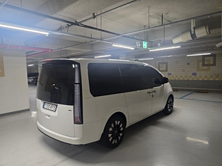 HYUNDAI STARIA 2025