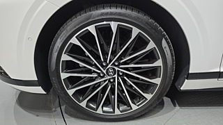 HYUNDAI GRANDEUR GN7 2023