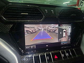 LAMBORGHINI URUS 2020