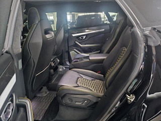 LAMBORGHINI URUS 2020