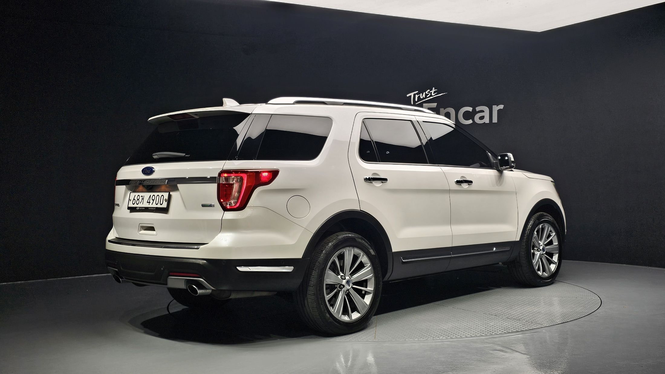 FORD EXPLORER 2018