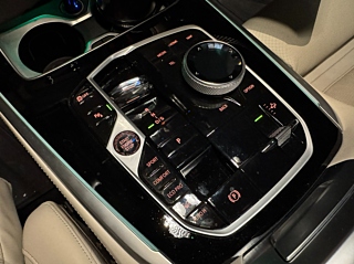 BMW X7 G07 2024