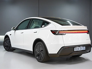 Заказать TESLA MODEL Y