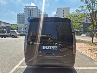 HYUNDAI STARIA 2025