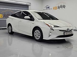 TOYOTA PRIUS 2017