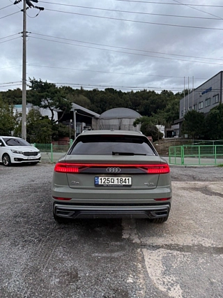 AUDI Q8 4M 2021