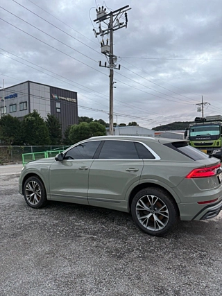 AUDI Q8 4M 2021