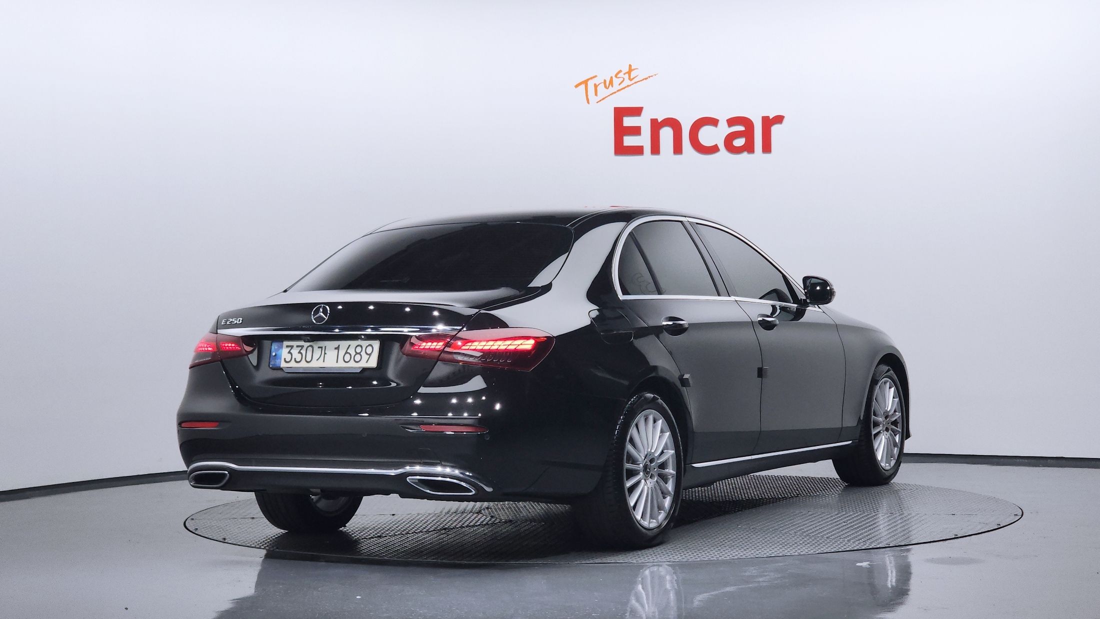 MERCEDES BENZ E-CLASS W213 2021