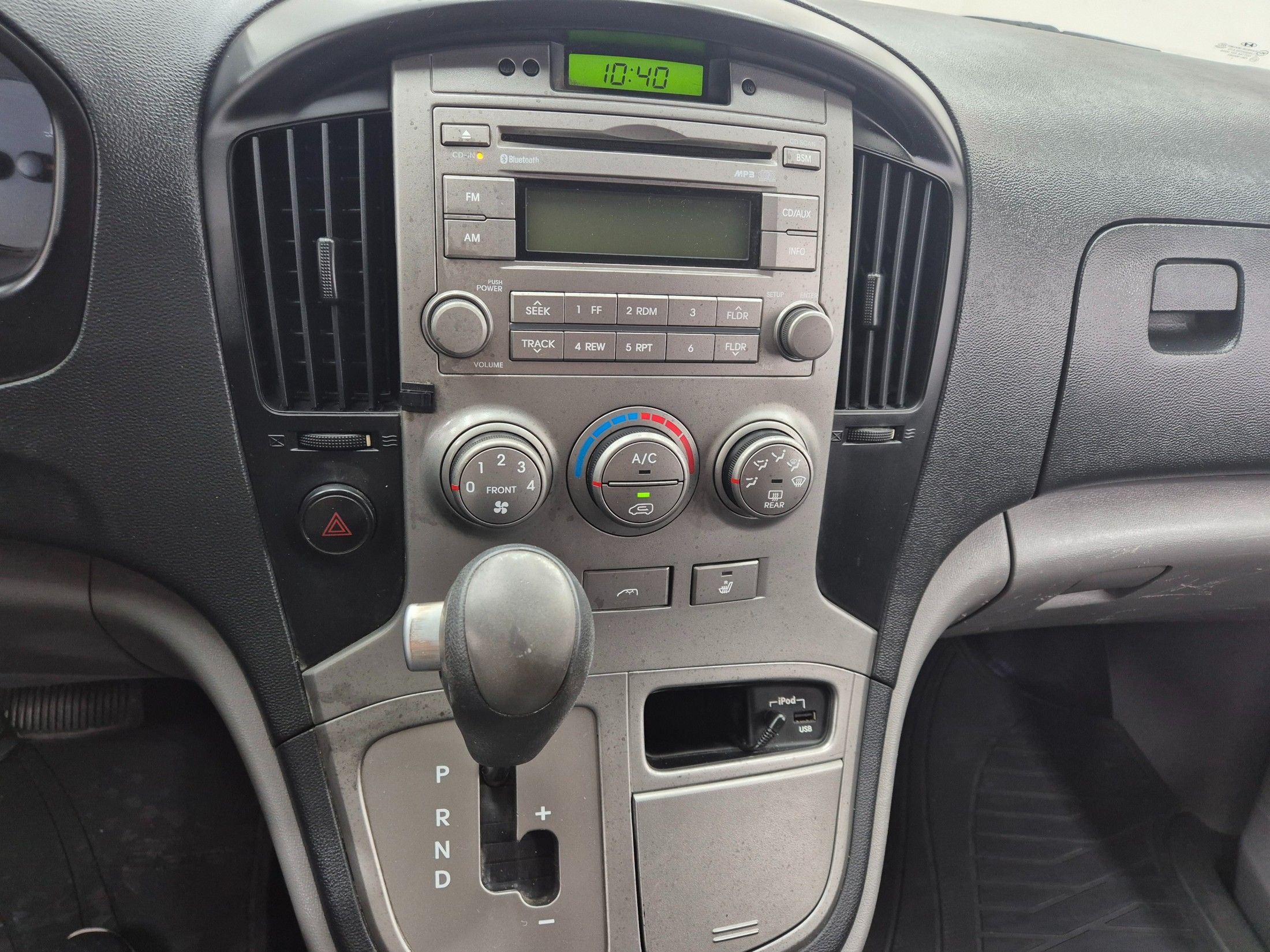 HYUNDAI STAREX GRAND 2011