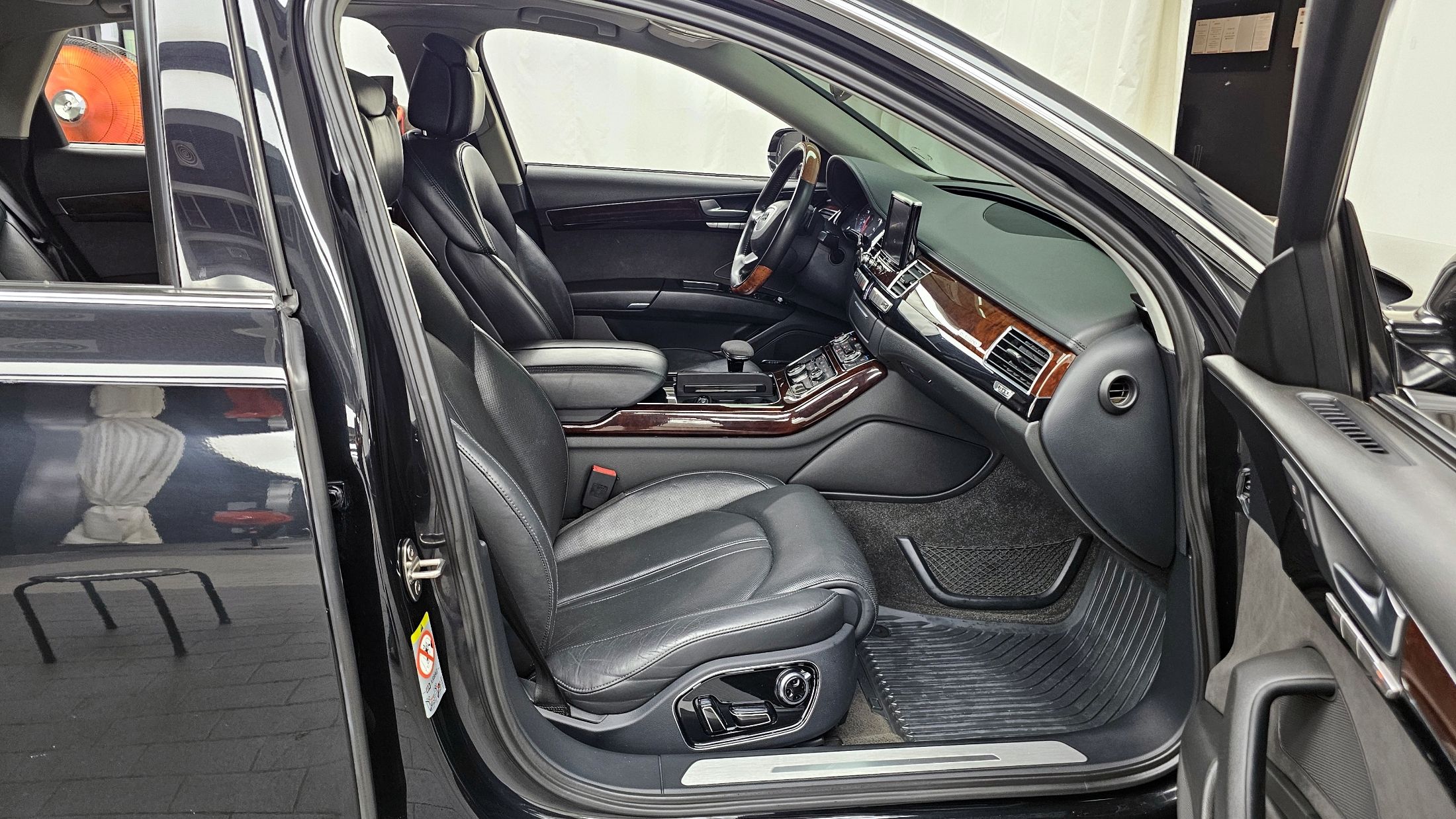 AUDI A8 2011