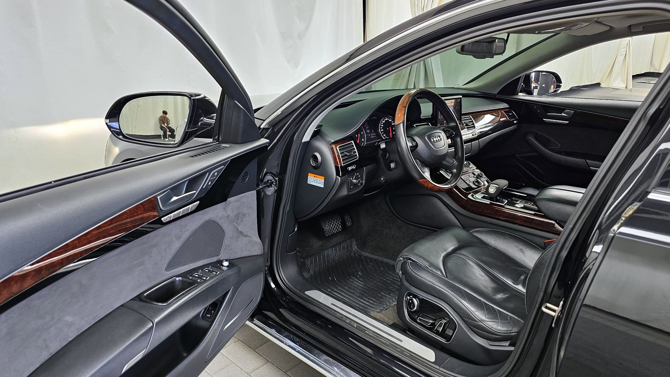 AUDI A8 2011