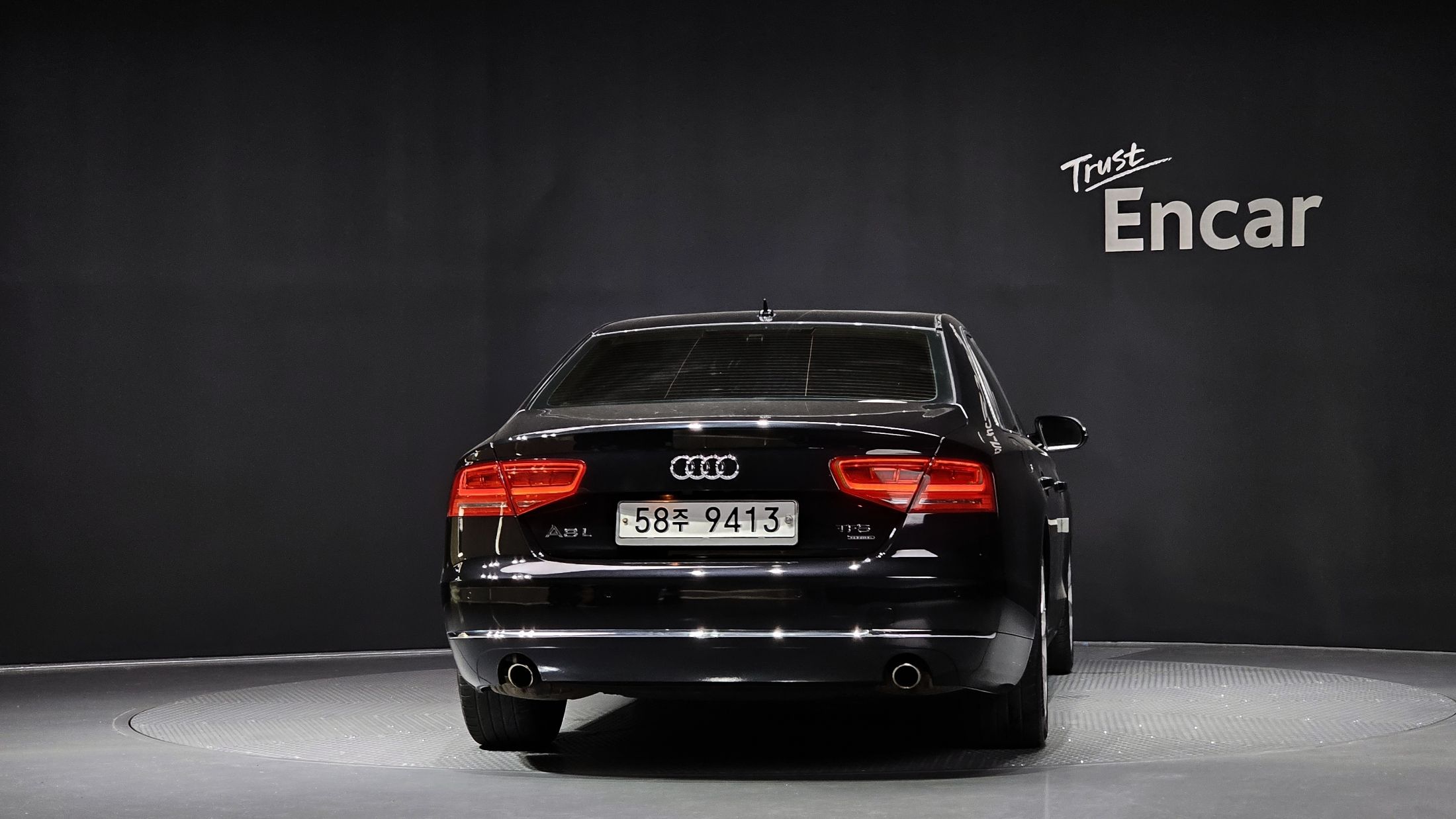 AUDI A8 2011