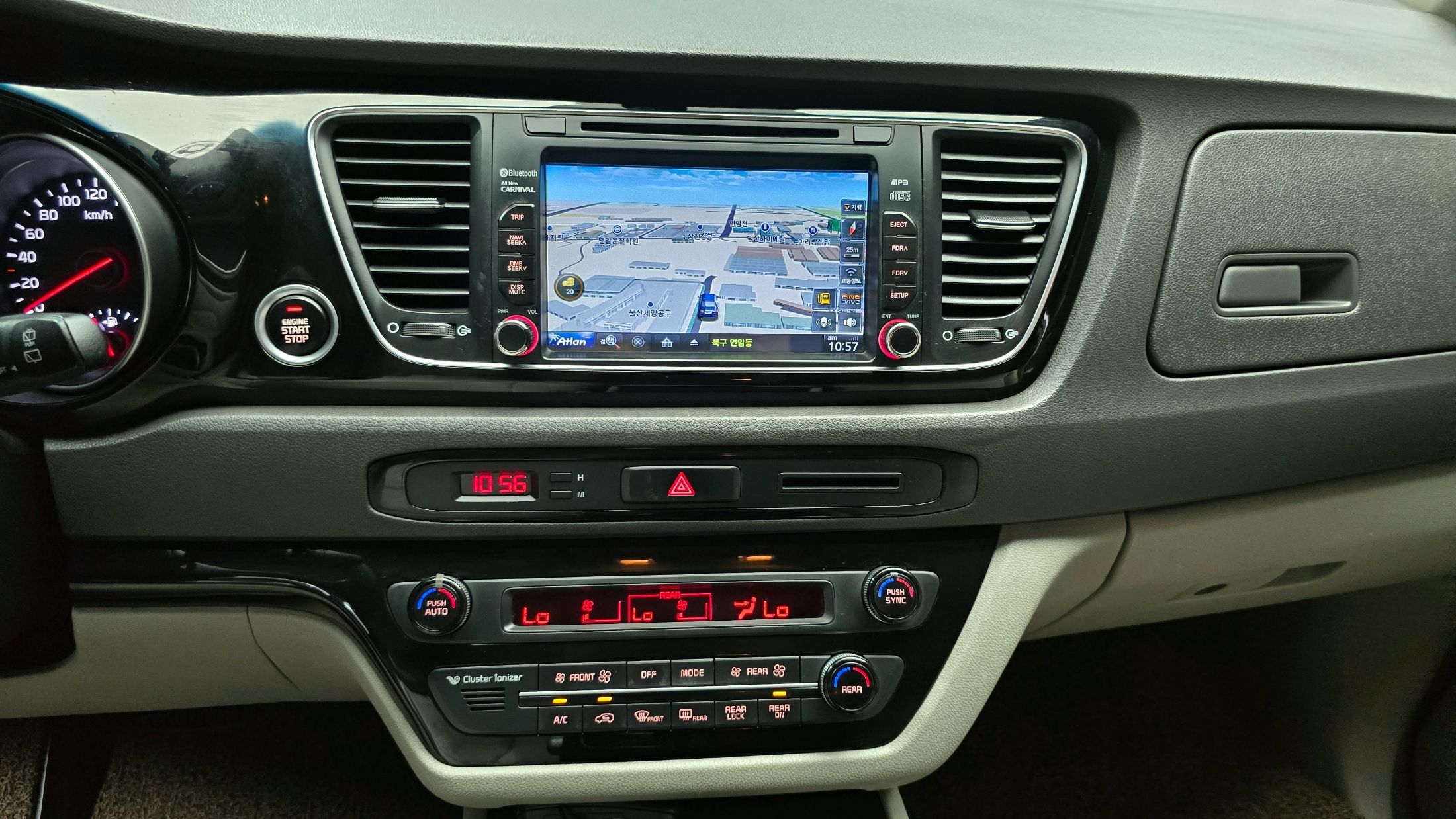 KIA CARNIVAL 2014