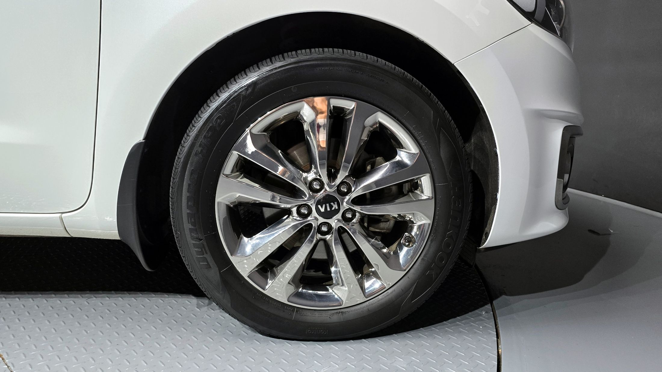 KIA CARNIVAL 2014