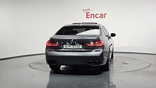 BMW 7-SERIES G11 2016