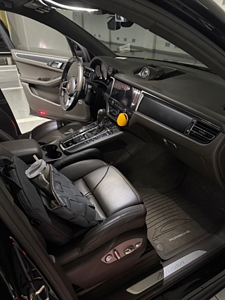 PORSCHE MACAN 2019