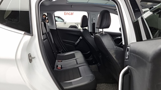 PEUGEOT 2008 2016