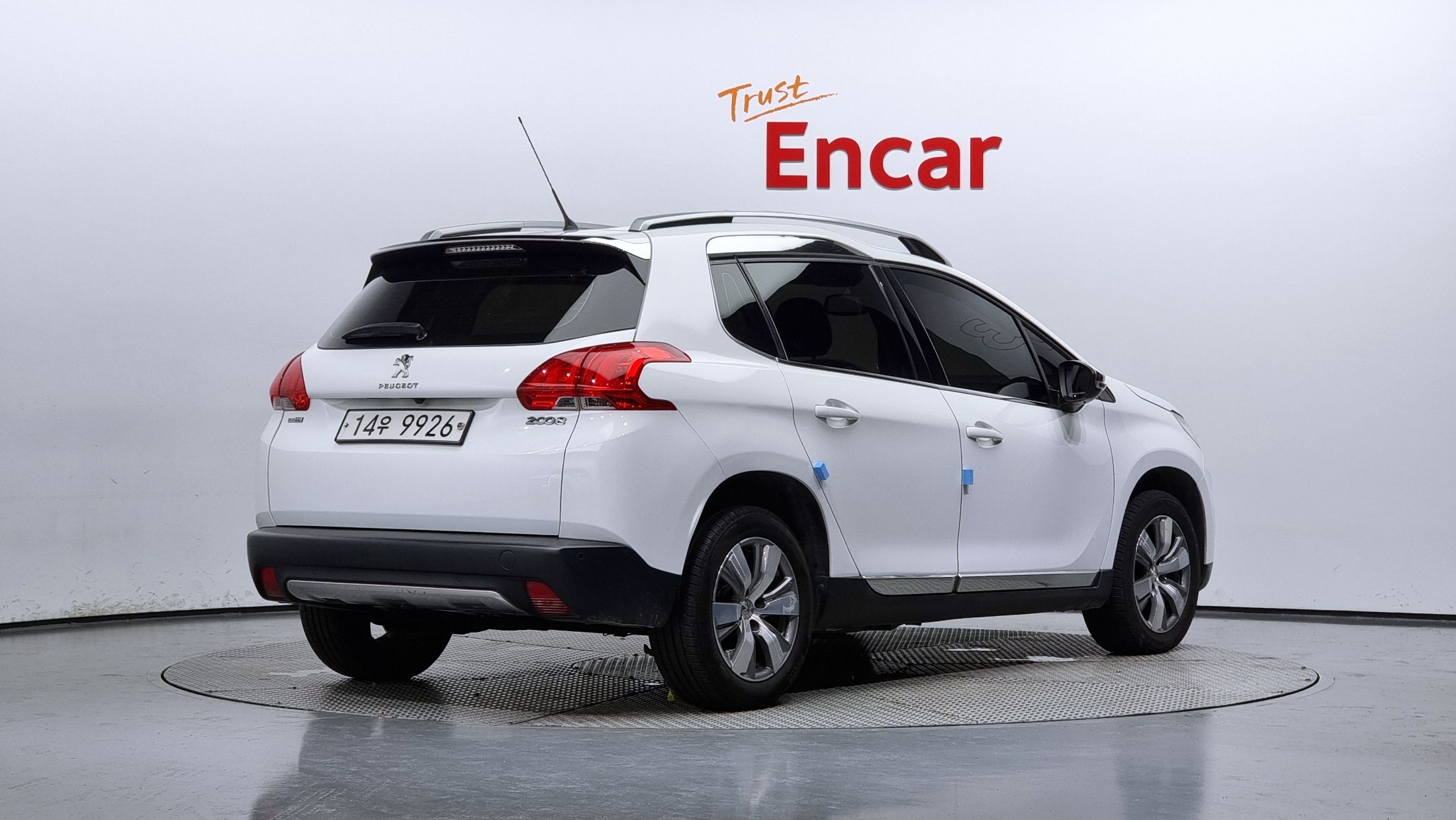 PEUGEOT 2008 2016