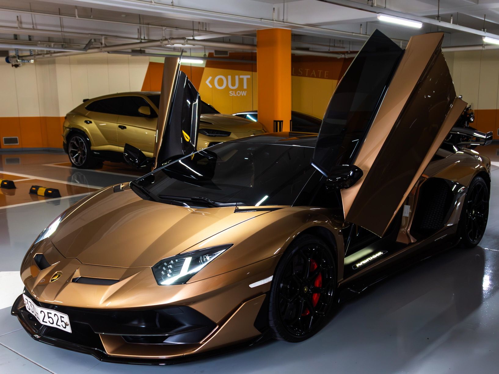 LAMBORGHINI AVENTADOR 2021