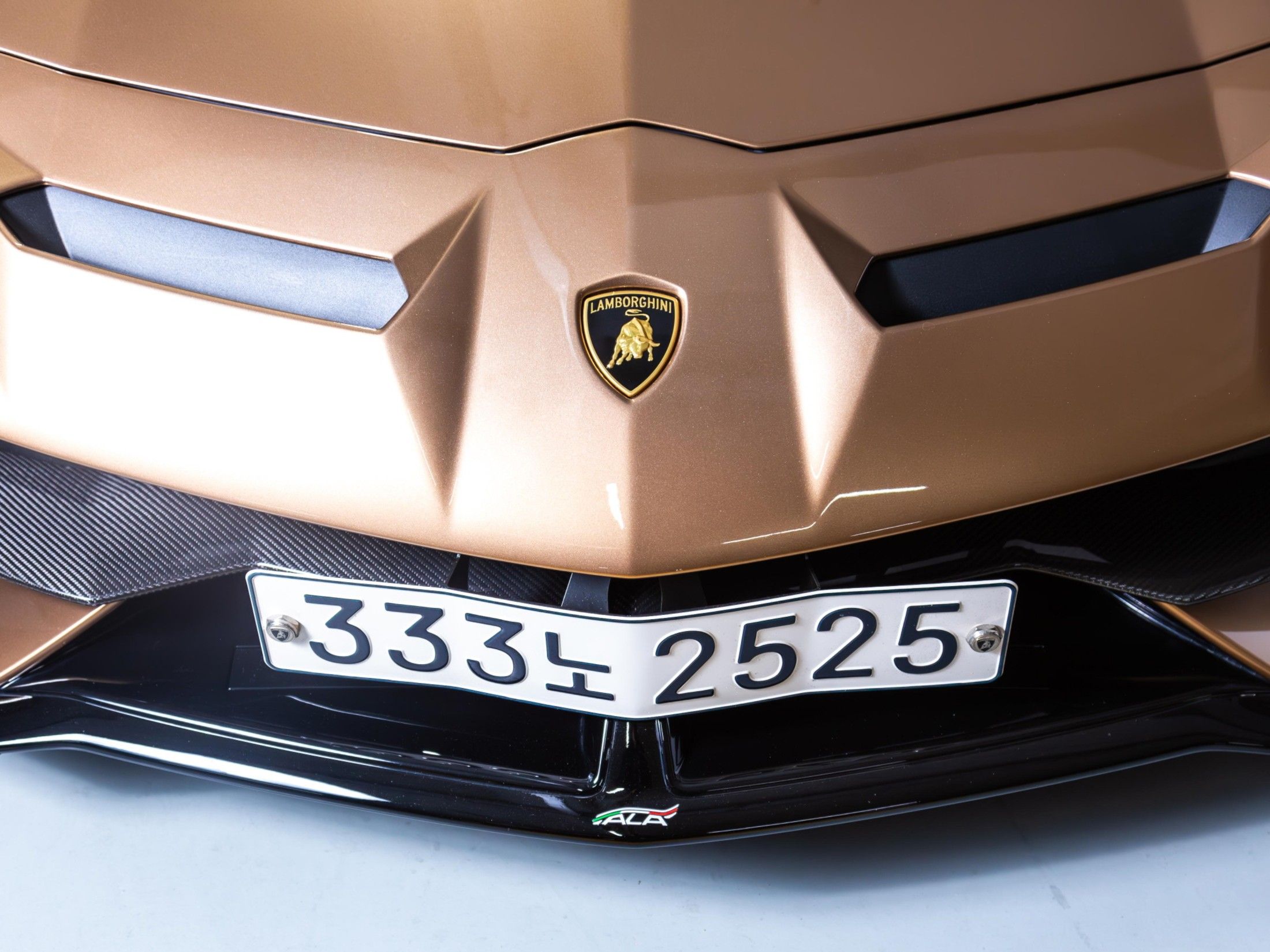 LAMBORGHINI AVENTADOR 2021