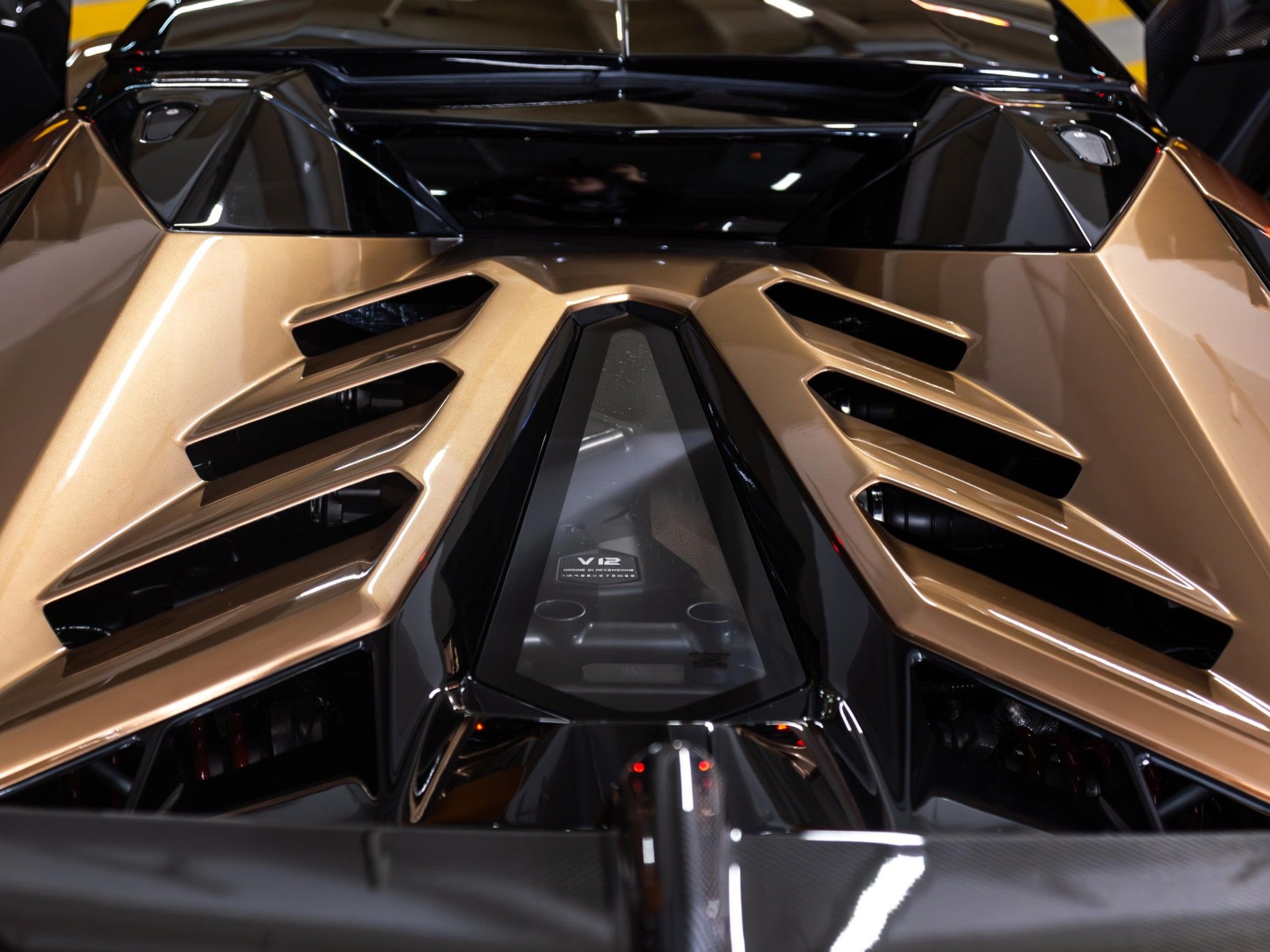 LAMBORGHINI AVENTADOR 2021