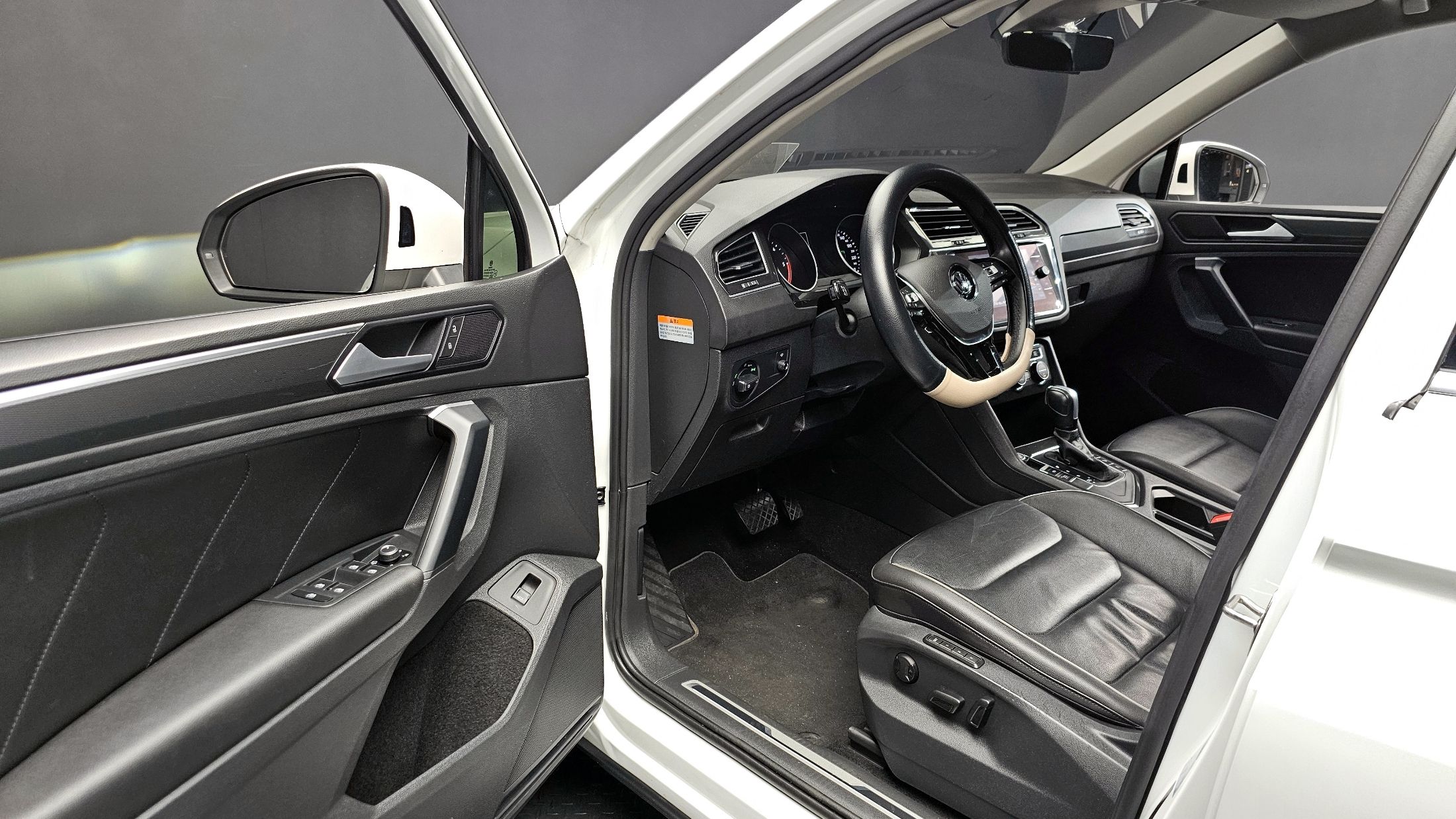 VOLKSWAGEN TIGUAN 2020