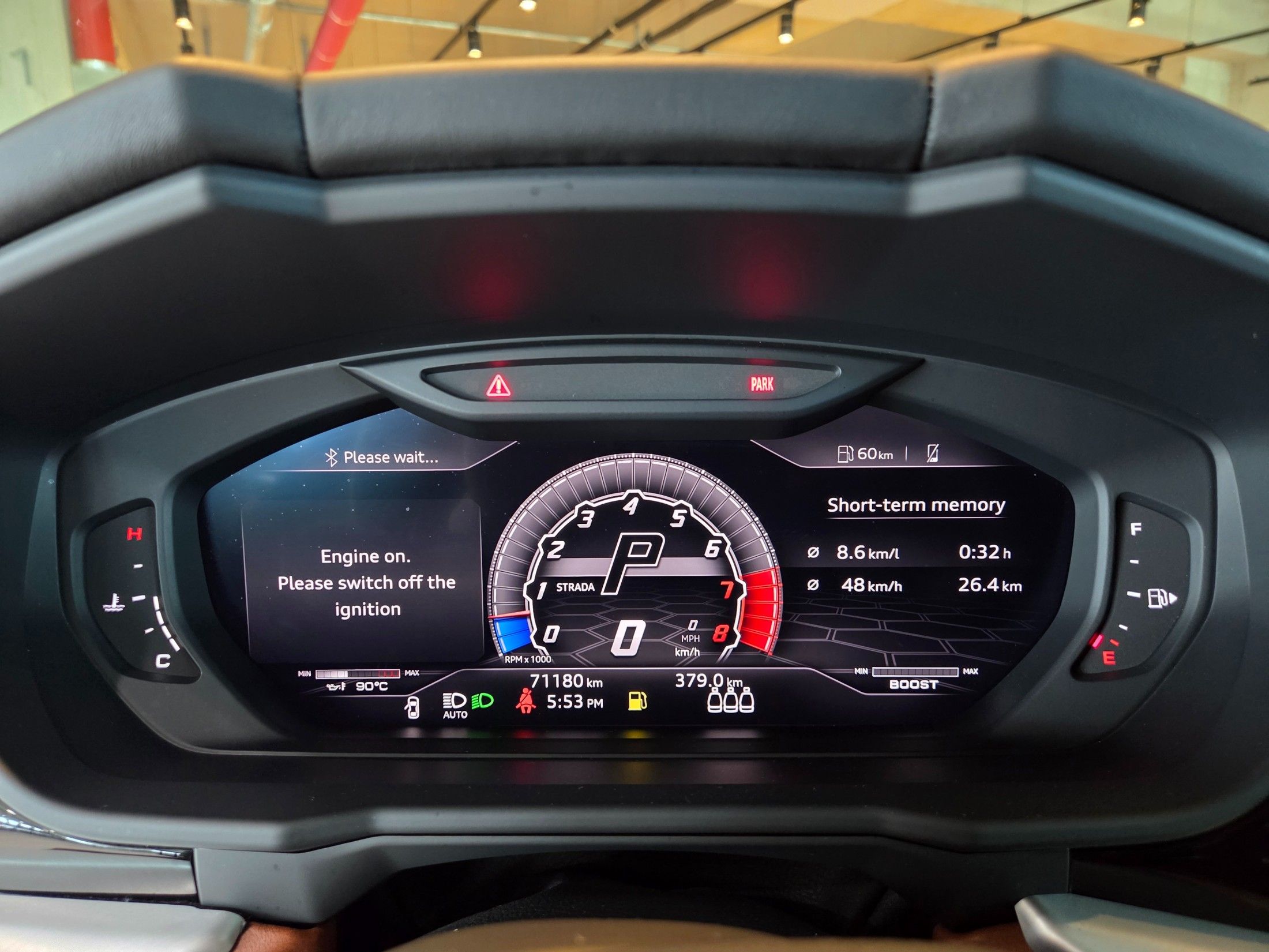 LAMBORGHINI URUS 2019