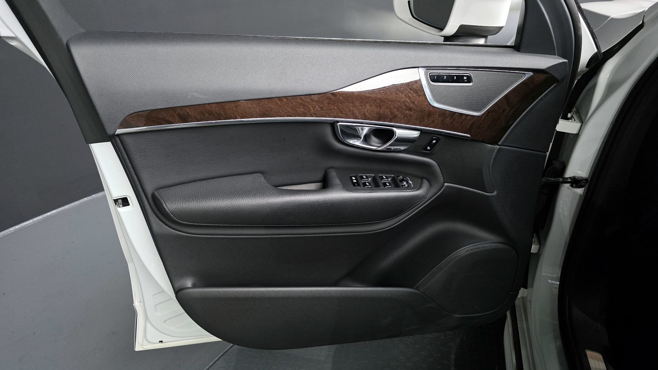 VOLVO XC90 2016