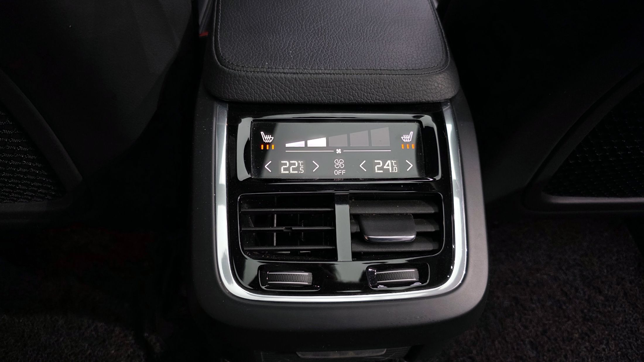 VOLVO XC90 2016